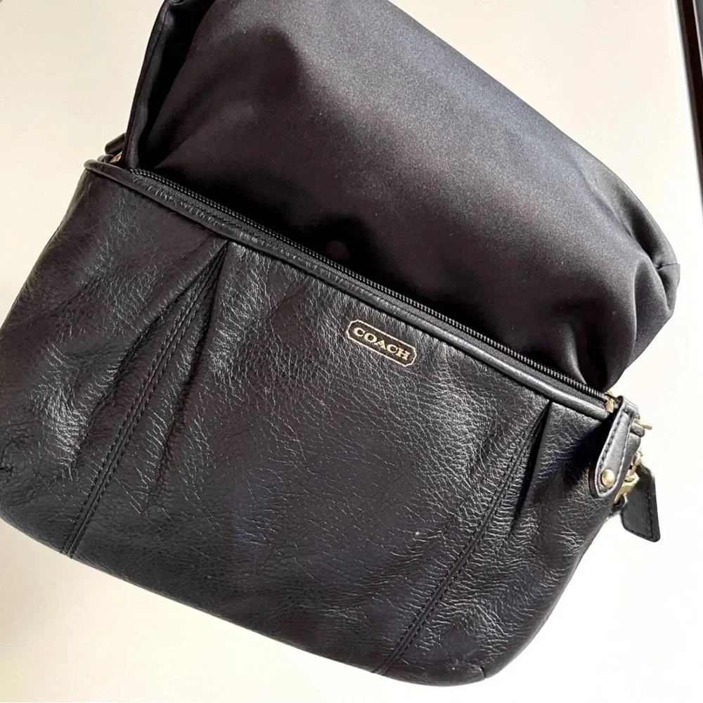 Coach Black Pebble Leather Zip Top Wristlet Large